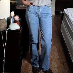 Abercrombie - 90’s Relaxed High Rise Jeans (23R)